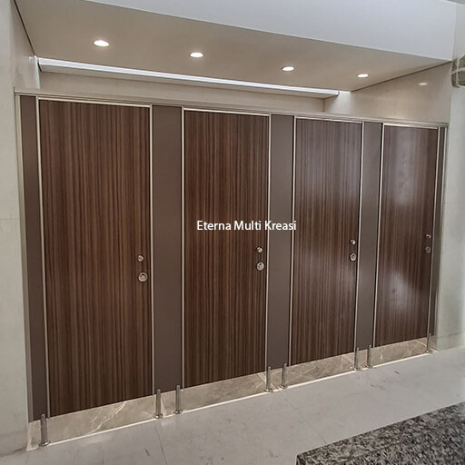 Partisi Toilet Cubicle Lebih Praktis dan Efisien